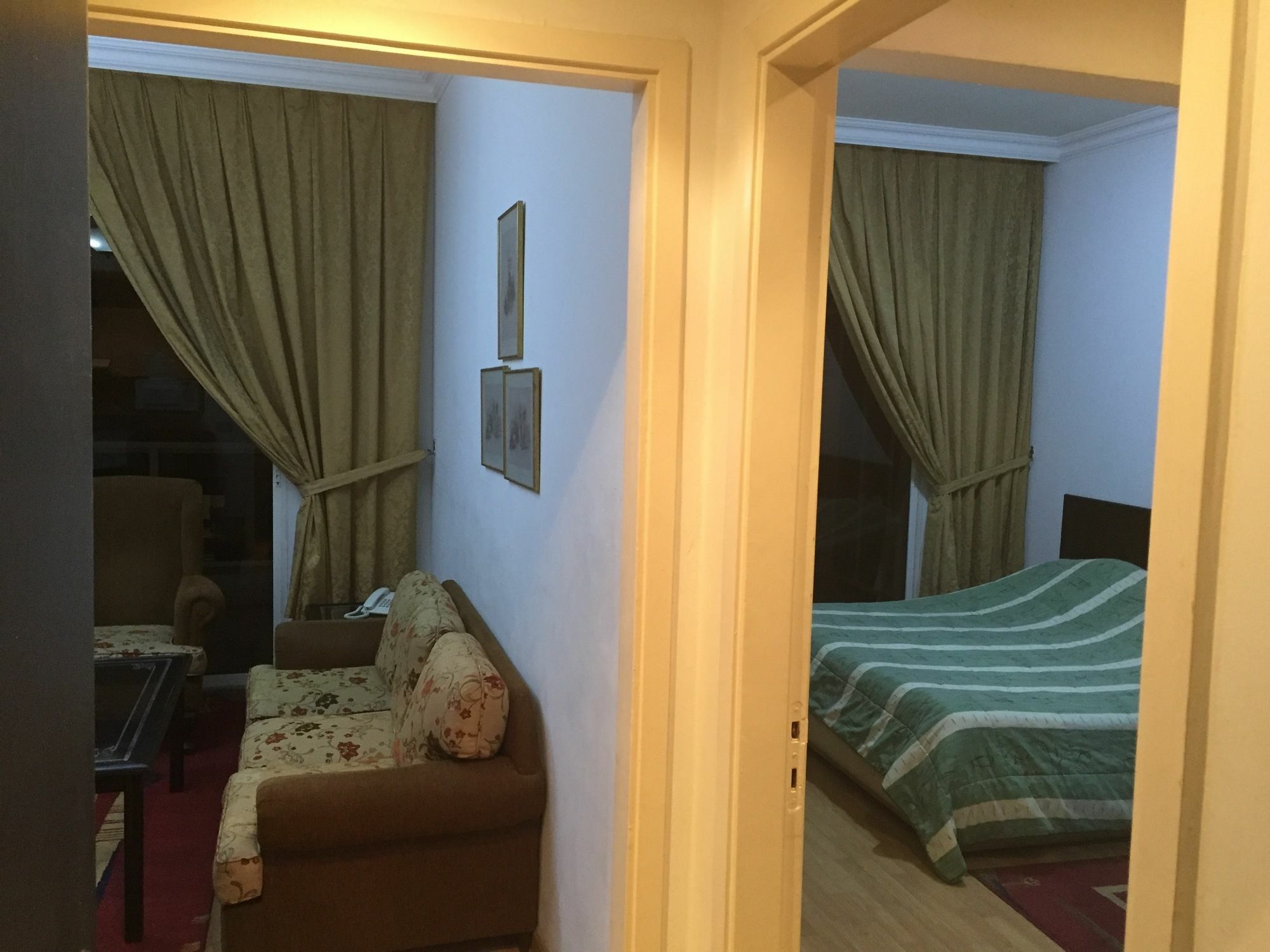 Elegant Suites Бейрут Экстерьер фото