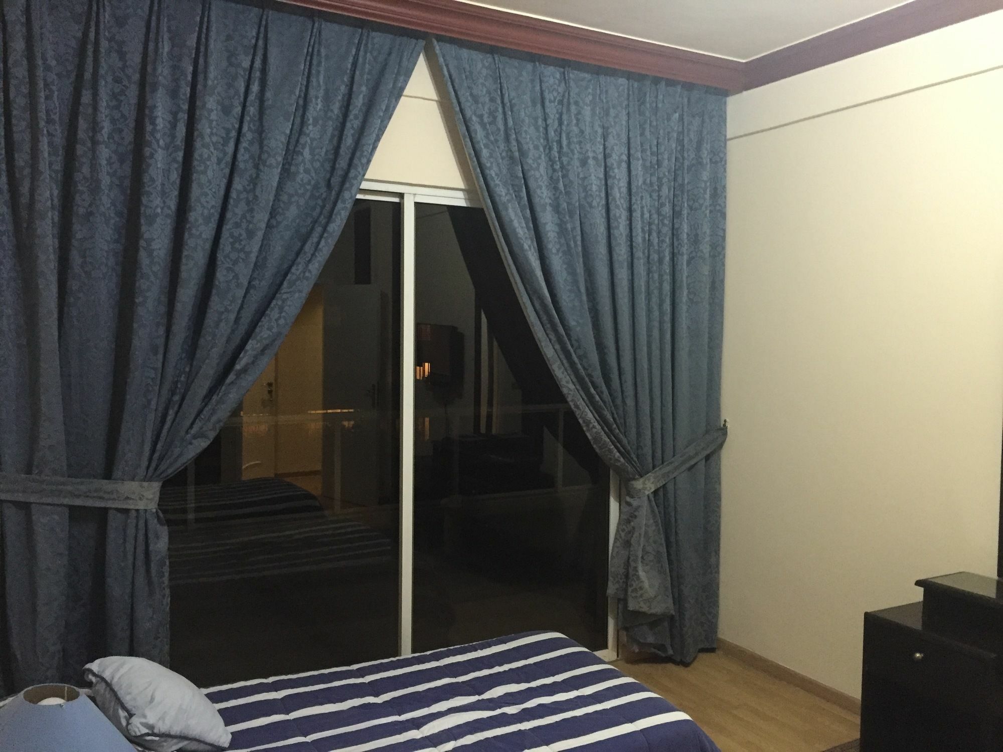Elegant Suites Бейрут Экстерьер фото